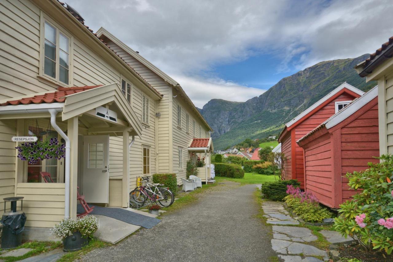 Vangsgaarden Gjestgiveri Aurland Exterior foto
