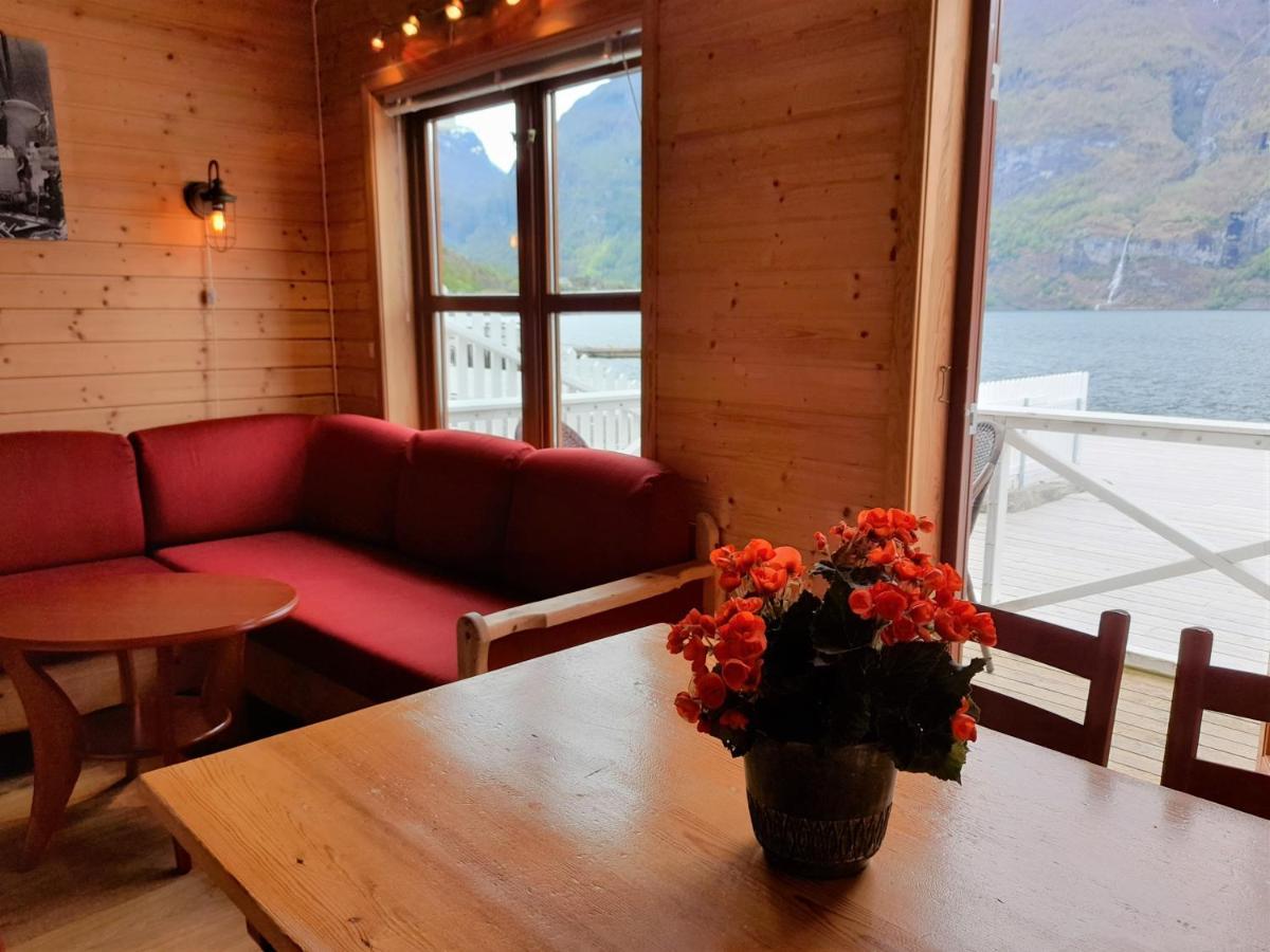 Vangsgaarden Gjestgiveri Aurland Exterior foto